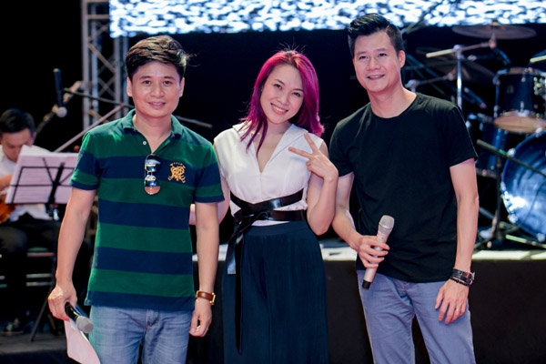 my-tam-quang-giay-cao-got-mang-dep-le-tong-duyet-liveshow-9
