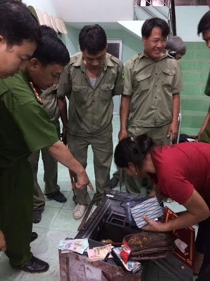 Két sắt được tìm thấy, số tài sản bên trong chưa bị mất