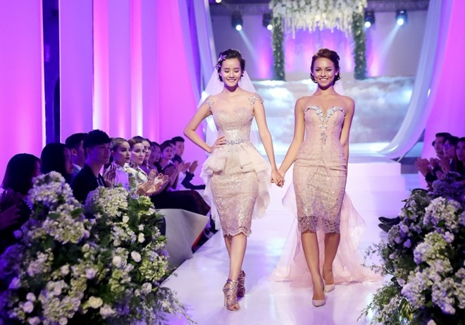 Mai Ngo che Diep Linh Chau catwalk nhu dan ong mac vay hinh anh 6