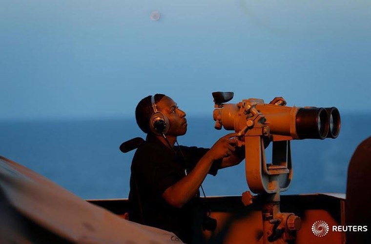 He mo cuoc song tren tau san bay USS Harry S. Truman-Hinh-15