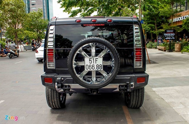 Hummer H2 do vanh 24 inch tren pho di bo Nguyen Hue hinh anh 5