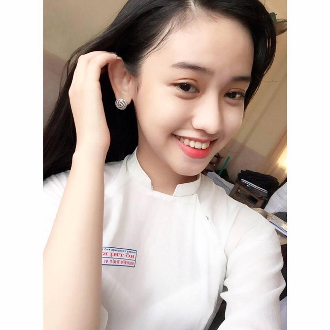 Linh Miu và Thúy Vi: Ai mới là cô gái lắm chiêu và tai tiếng bậc nhất? - Ảnh 4.
