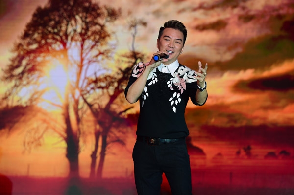 mr-dam-doi-gam-chan-ho-ngoc-ha-5