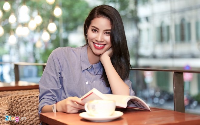 Pham Huong: ‘Toi va Lan Khue khong than thiet’ hinh anh 1