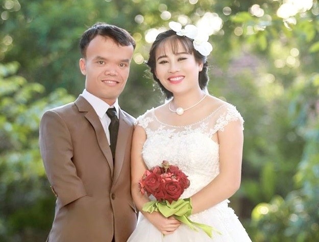 Anh cuoi cua chu re lun va co dau xinh dep tai Thanh Hoa hinh anh 2