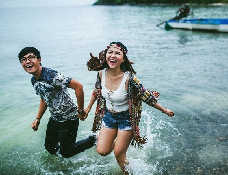 Anh cuoi 'cuoi tha ga', tao dang hai huoc cua cap 9X Sai Gon hinh anh 7