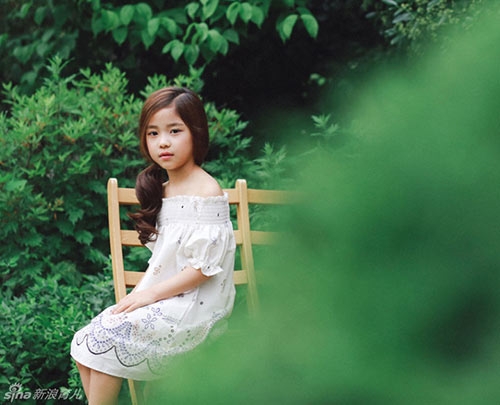 be gai 8 tuoi so huu ve dep sang chanh khien hotgirl dan chi cung ao uoc - 12