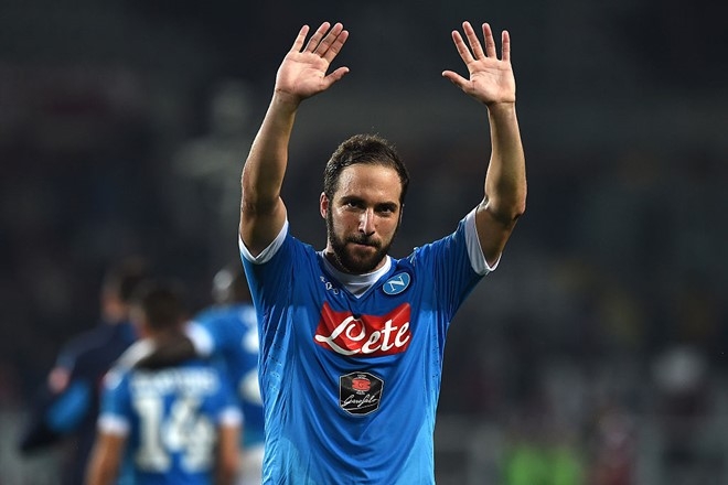 Juventus hoan tat bom tan 90 trieu euro voi Higuain hinh anh 1
