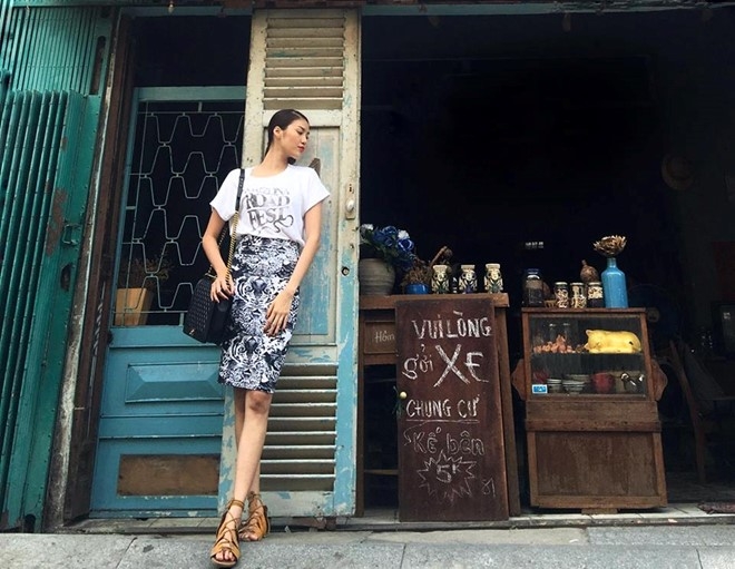 Lan Khue ghi diem voi loat vay ao hoa la hinh anh 6