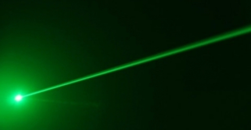Máy bay Vietnam Airlines 5 lần bị chiếu laser khi hạ cánh - Ảnh 1