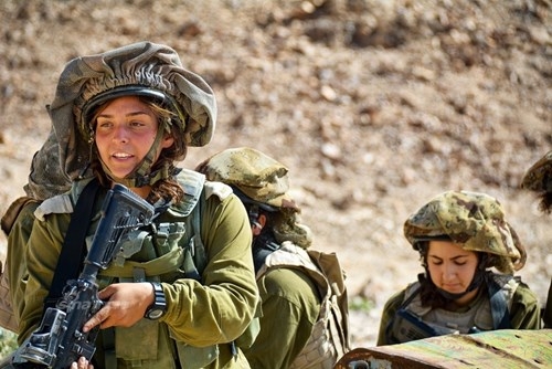 [ẢNH] Bóng hồng sa mạc trong Quân đội Israel - Ảnh 5.