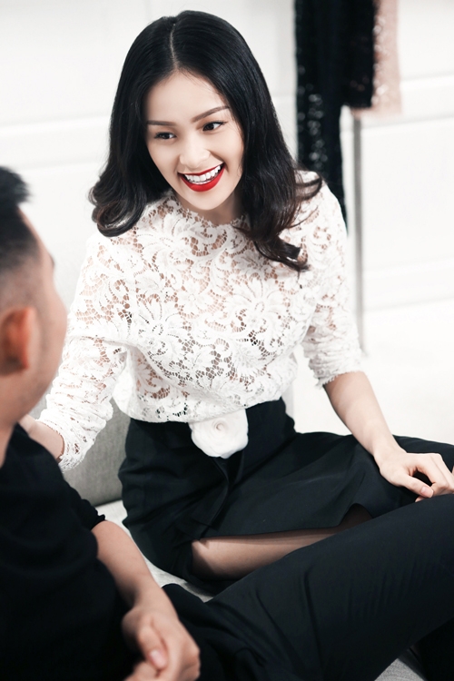 ha-vi-sexy-voi-vay-ren-xuyen-thau-2