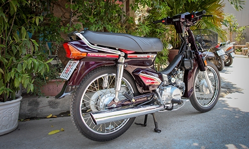 chi-tiet-honda-dream-ii-hang-suu-tam-o-ha-noi-2