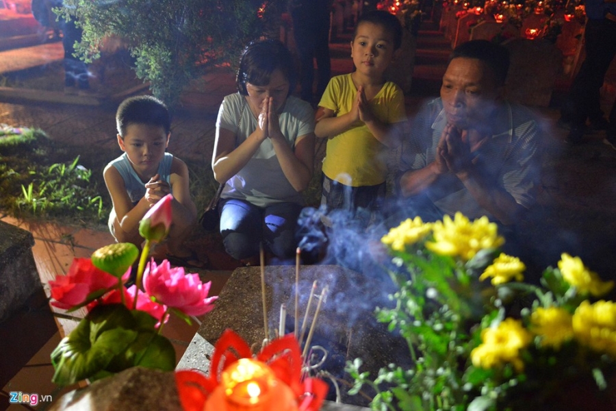 Nghia trang bung sang dem tri an cac anh hung liet si hinh anh 12