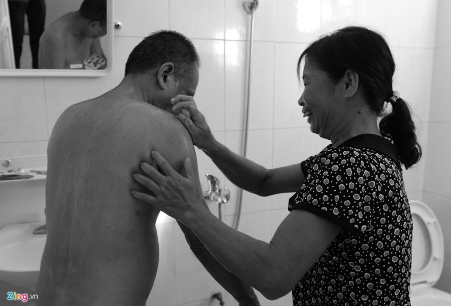 Nguoi thuong binh tro ve tu coi chet hinh anh 11