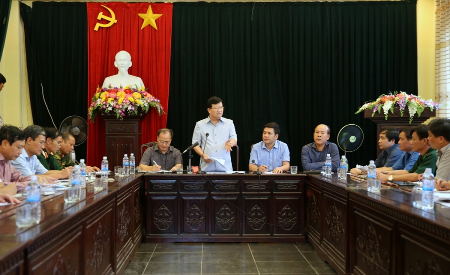 Phó Thủ tướng Trịnh Đình Dũng làm việc với cơ quan chức năng tỉnh Thái Bình.