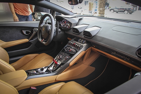 them-sieu-xe-lamborghini-huracan-cap-cang-sai-gon-page-2-4