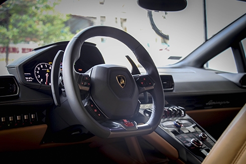 them-sieu-xe-lamborghini-huracan-cap-cang-sai-gon-page-2-5