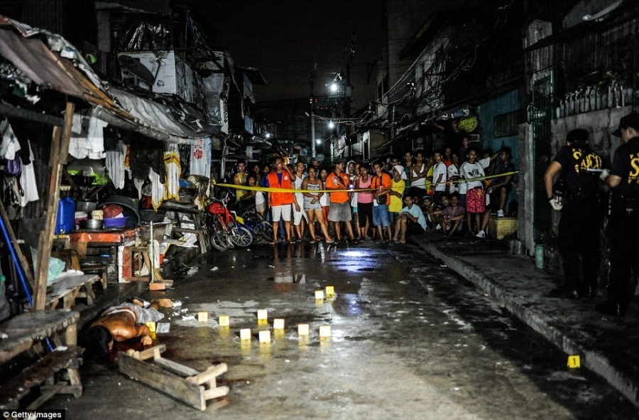 300 toi pham ma tuy bi ban chet trong 1 thang o Philippines hinh anh 8