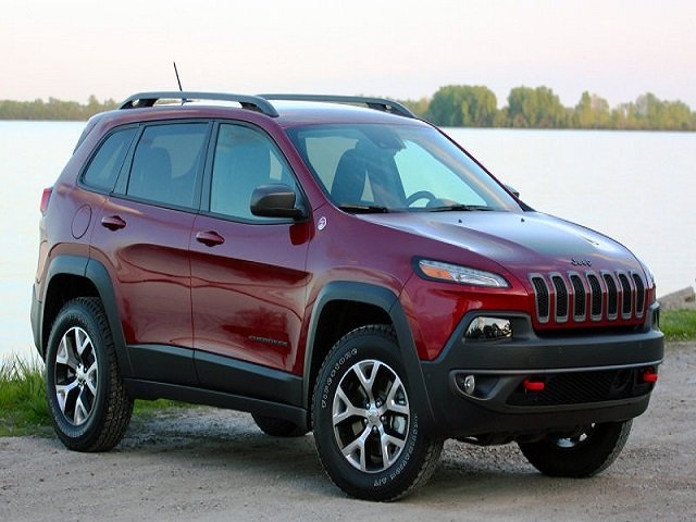 fiat chrysler thu hoi 323.000 xe hoi do su co he thong day dien hinh anh 1