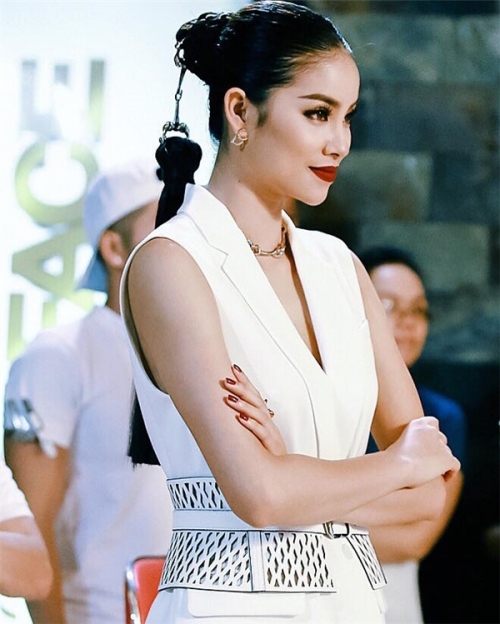 Phạm Hương - từ cô gái 'sến' đến tay chơi hàng hiệu