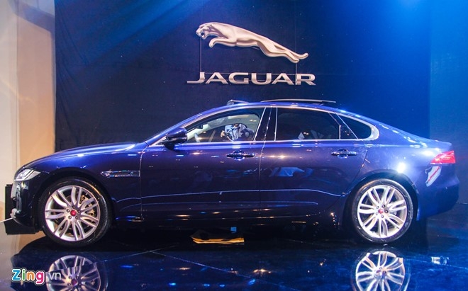 Chi tiet xe sang Jaguar XF vua ra mat tai Viet Nam hinh anh 2