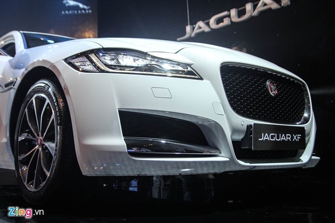 Chi tiet xe sang Jaguar XF vua ra mat tai Viet Nam hinh anh 5