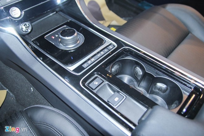Chi tiet xe sang Jaguar XF vua ra mat tai Viet Nam hinh anh 12
