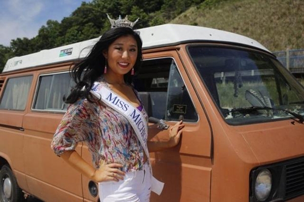 co-gai-trung-quoc-bi-che-vi-xau-khi-dang-quang-miss-michigan-12