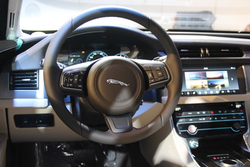 jaguar-xf-the-he-moi-ra-mat-thi-truong-viet-nam-7