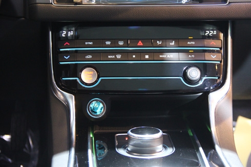 jaguar-xf-the-he-moi-ra-mat-thi-truong-viet-nam-9