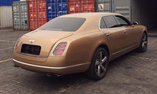 Bentley Mulsanne Speed Mulliner mau vang hong doc nhat VN hinh anh 2