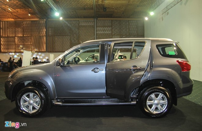 Chi tiet Isuzu MU-X: Doi thu gia mem cua Toyota Fortuner hinh anh 3