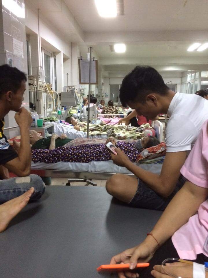 sau bua trua, hon 100 cong nhan unico han quoc bi ngo doc hinh anh 2