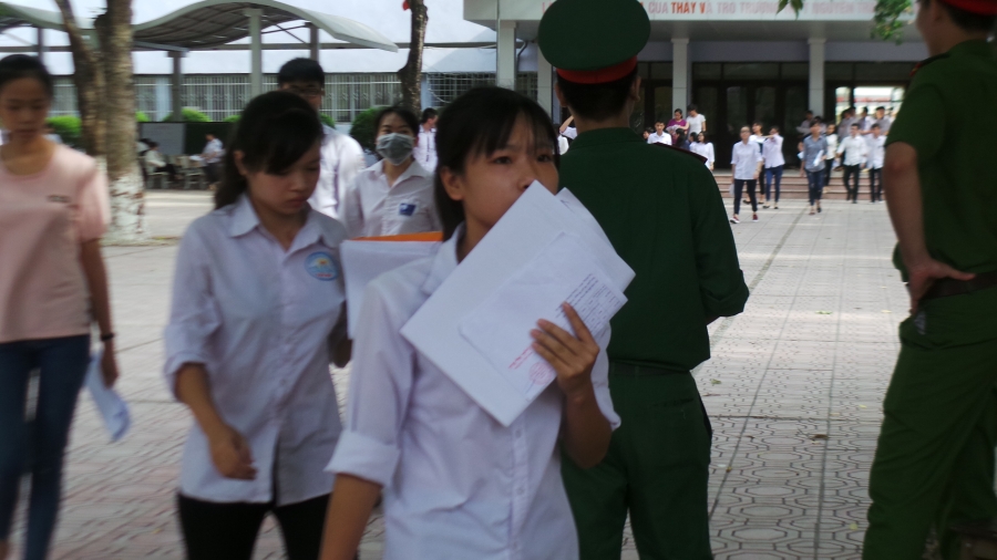Thí sinh dự thi THPT quốc gia năm 2016 tại cụm thi do Học viện Kỹ thuật Quân sự chủ trì