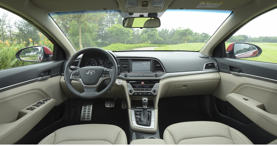 Hyundai Elantra 2016 - 38.jpg