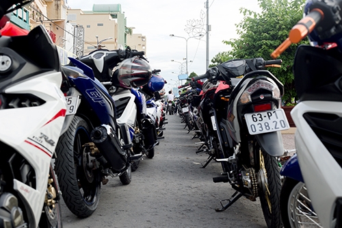 dan-exciter-ruoc-dau-tai-tien-giang-1