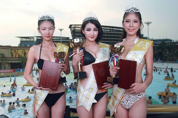 nhung-nhan-sac-trung-quoc-bi-che-du-doi-khi-dang-quang-hoa-hau-6