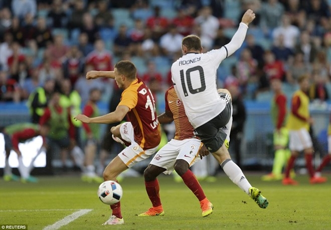 Wayne Rooney, gia ma anh van dien nhu ngay xua hinh anh 2