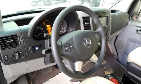 xe-do-mercedes-sprinter-nhap-khu-hon-3-ty-dong-6