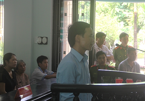 dam-chet-ban-do-bi-mang-khong-biet-mo-cua-oto