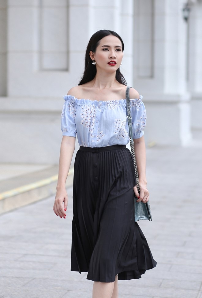 Phan Thi Mo chon phu kien dat tien lam moi phong cach hinh anh 7