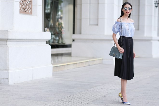 Phan Thi Mo chon phu kien dat tien lam moi phong cach hinh anh 8