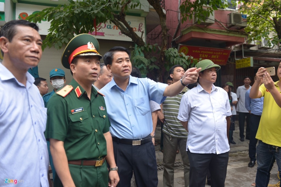 8 gio giai cuu nan nhan vu sap nha o trung tam Ha Noi hinh anh 3