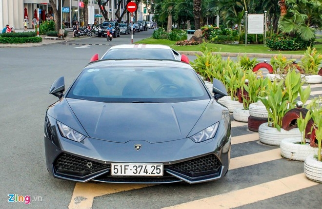 Hai chiec Huracan chinh hang dao pho Sai Gon hinh anh 7