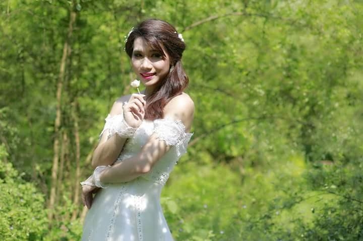 chuyển giới, thư viên sách sống, hot girl, dân tộc Thái, La Lam, kỳ thị Tít: