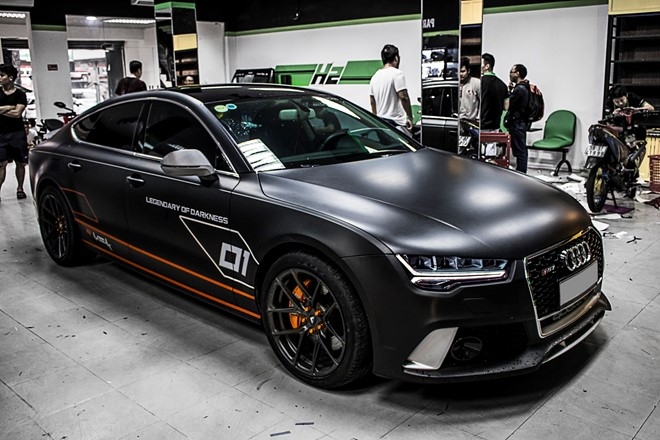 Audi A7 do kieu RS7, dan decal xam mo o Sai Gon hinh anh 2
