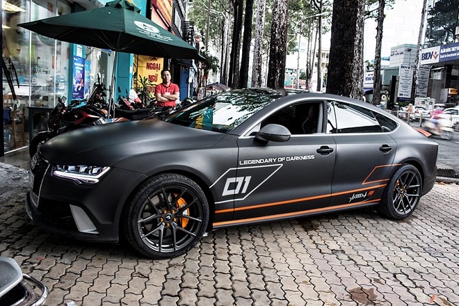 Audi A7 do kieu RS7, dan decal xam mo o Sai Gon hinh anh 3