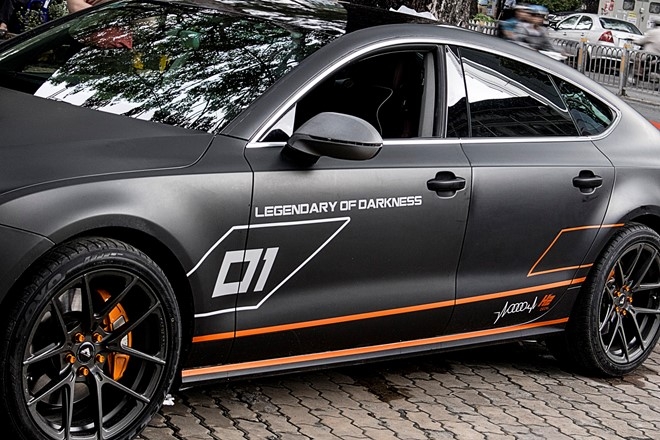 Audi A7 do kieu RS7, dan decal xam mo o Sai Gon hinh anh 6