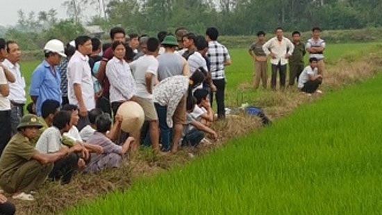Dây cáp điện thoại của viễn thông Viettel bị đứt giật chết người